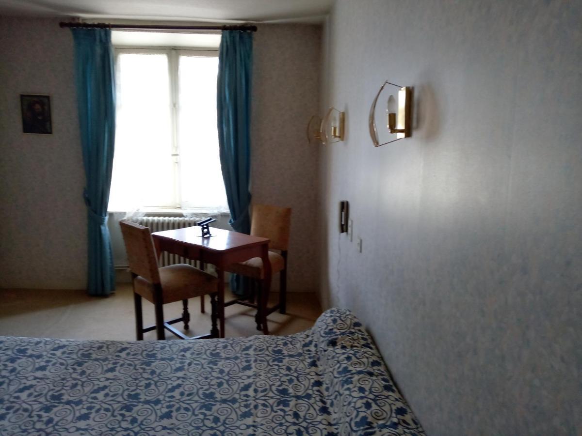 Chambres D'Hotes Des Voyageurs Magnac-Bourg Buitenkant foto
